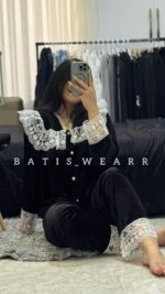 ست بلوز شلوار مخمل گیپوری مشکی - Image 3